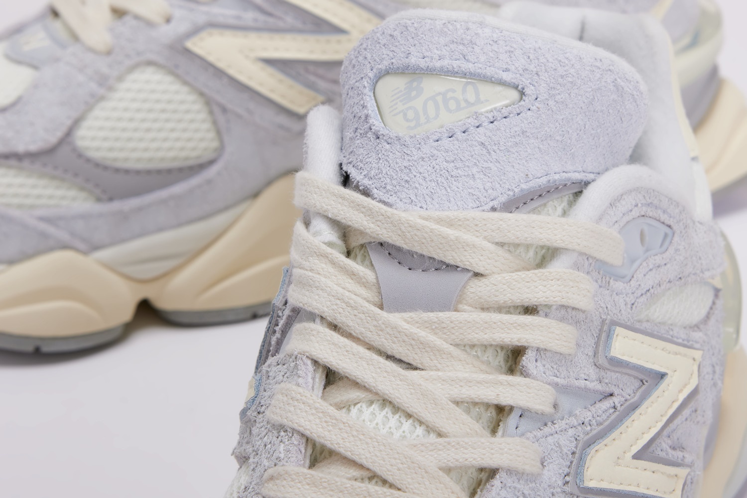 Amazon | [ニューバランス] 9060ECA, ユニセックス, 色：シーソルト(ホワイト/グレー) | new  balance(ニューバランス) | スニーカー