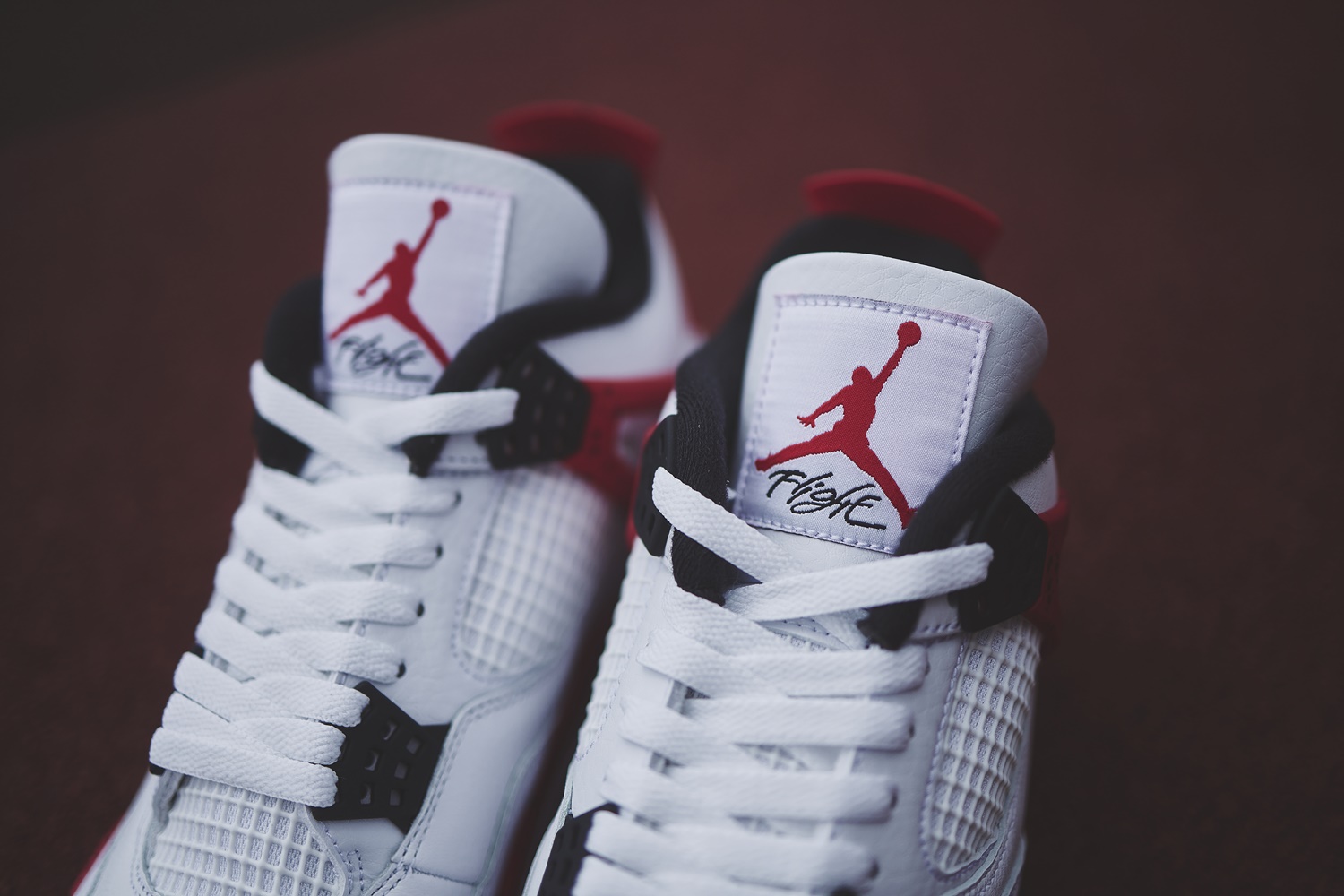 Air jordan 4 red october top