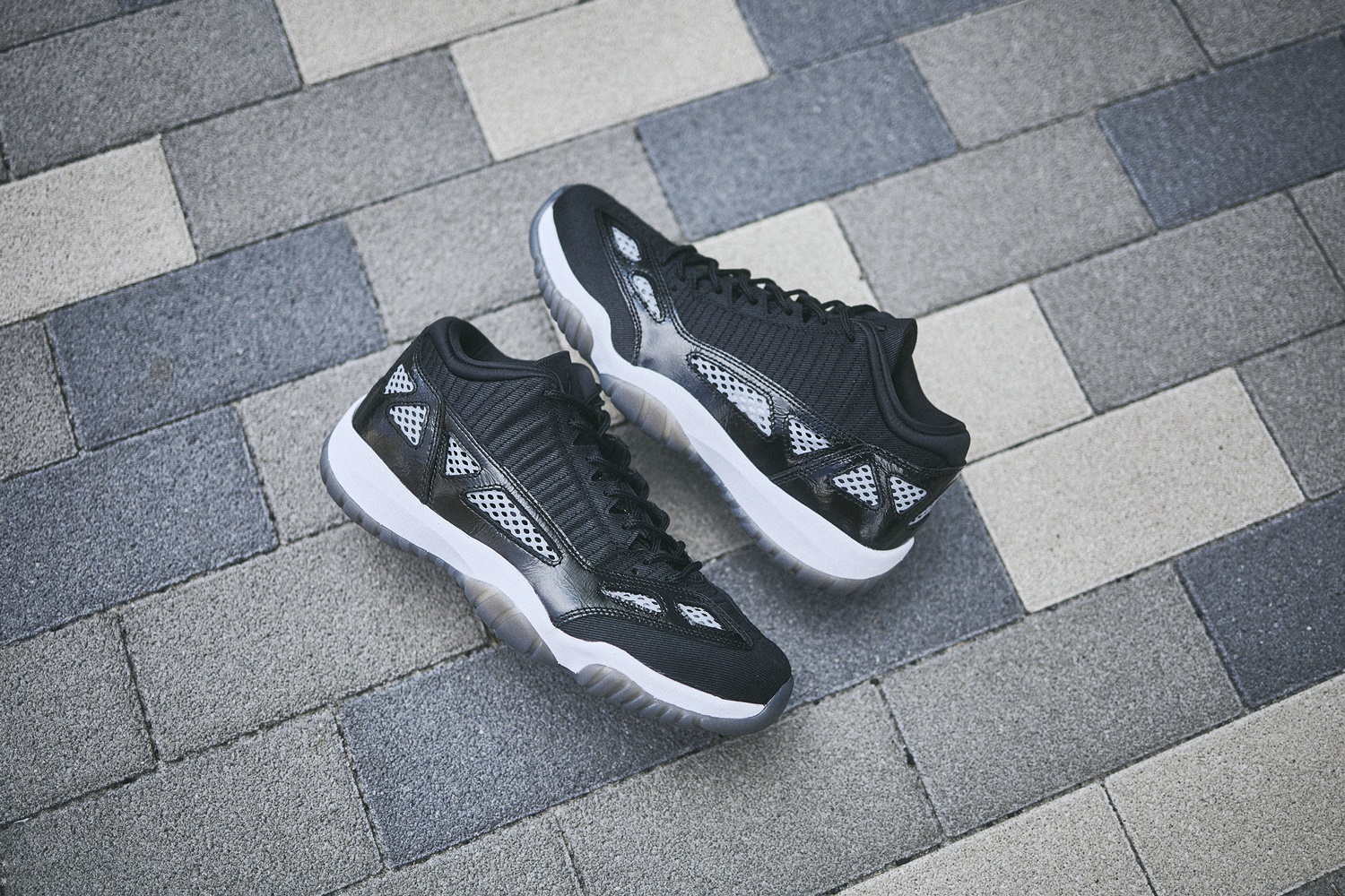 AIR JORDAN 11 RETRO LOW ジョーダン 11 Craft