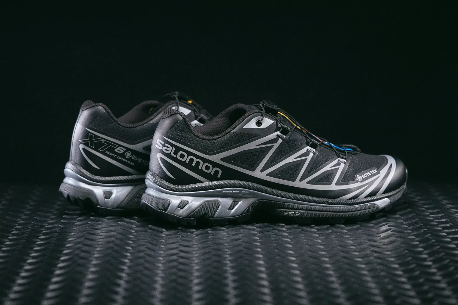 GORE-TEX スニーカー