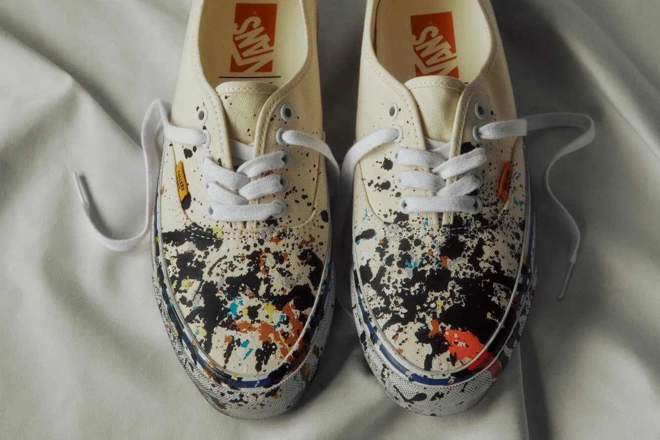 AUTHENTIC GALLERY DEPT