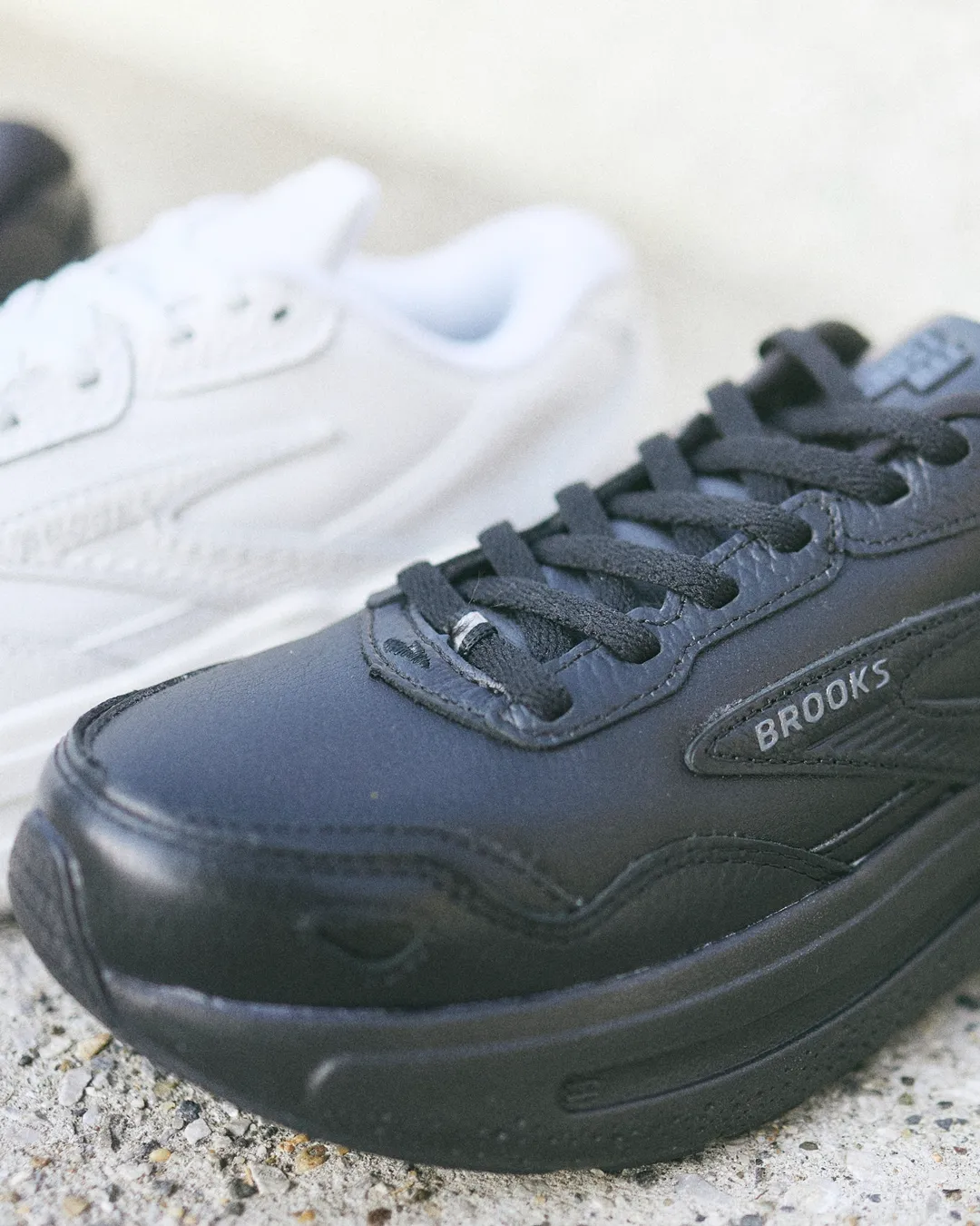 BROOKS GHOST