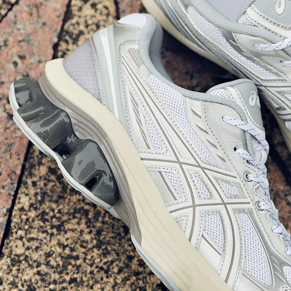 アシックス GEL
