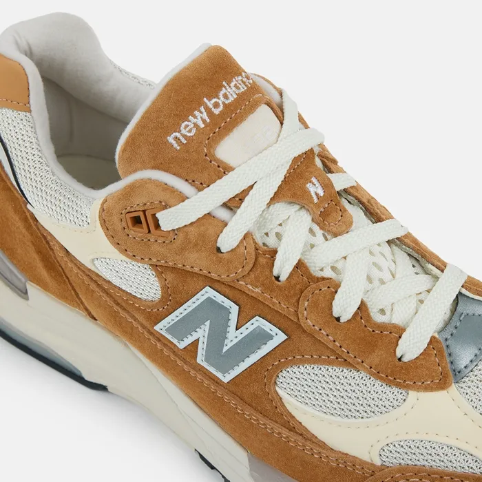 NEW BALANCE U992CC
