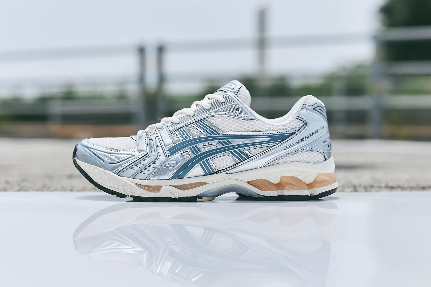 GEL-KAYANO