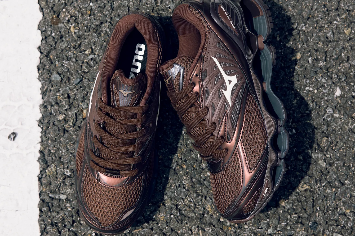 MIZUNO