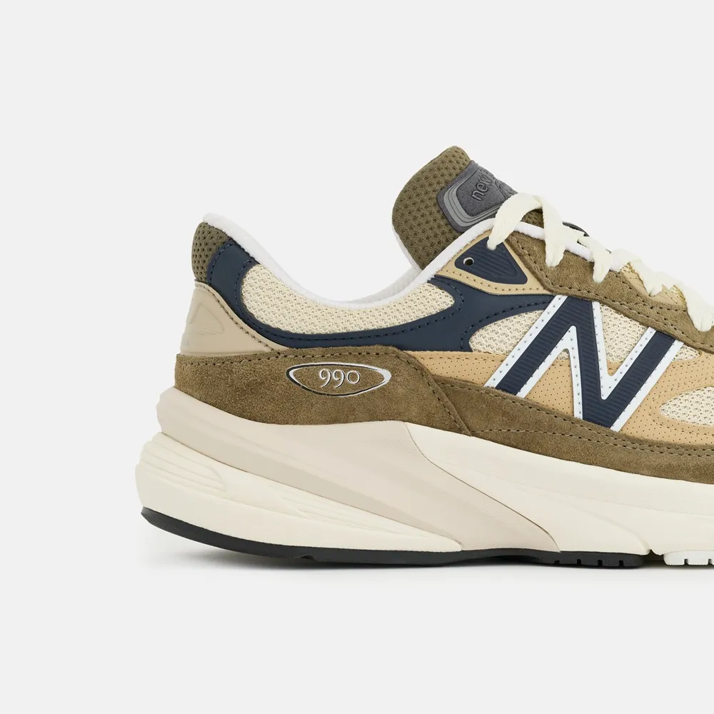 New Balance 990v6