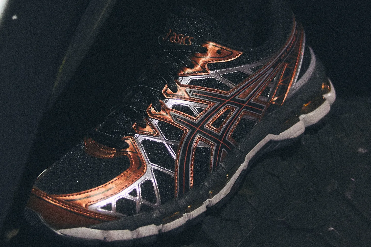 GEL-KAYANO 20