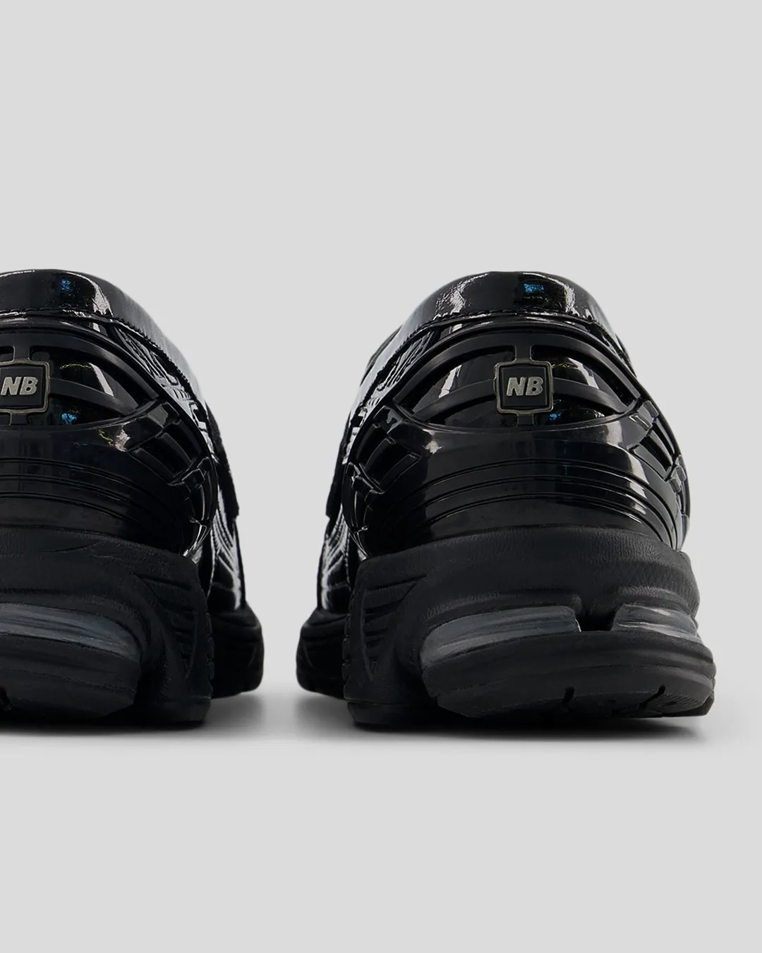 ニューバランス 1906L