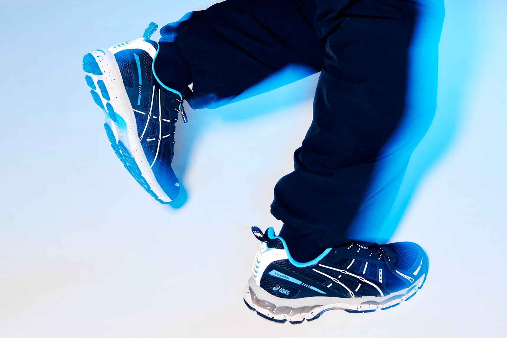 アシックス リベレイダーズ