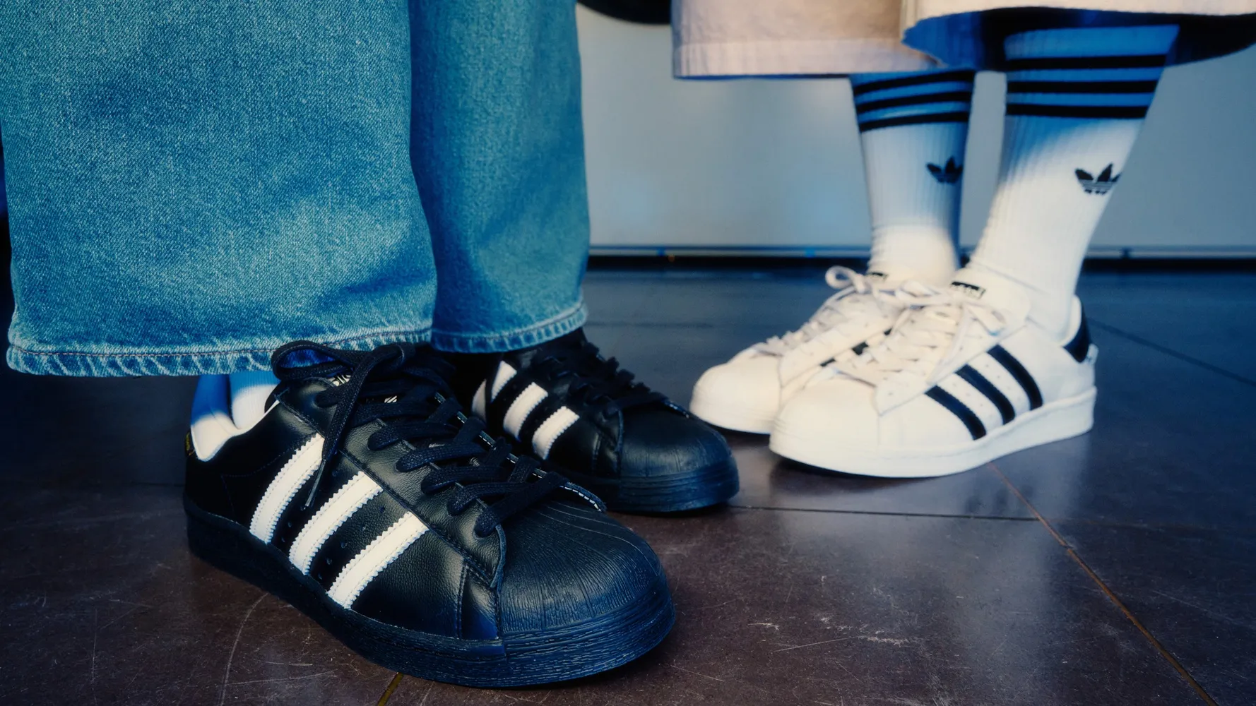 アディダス ゴアテックス