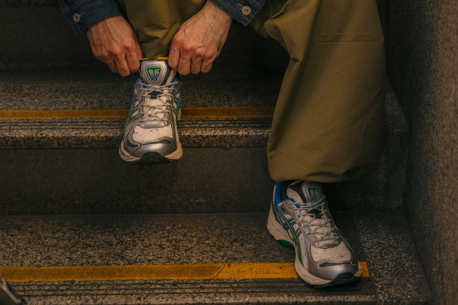 アシックス CARNIVAL