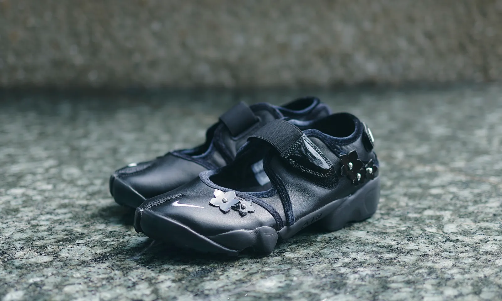 AIR RIFT