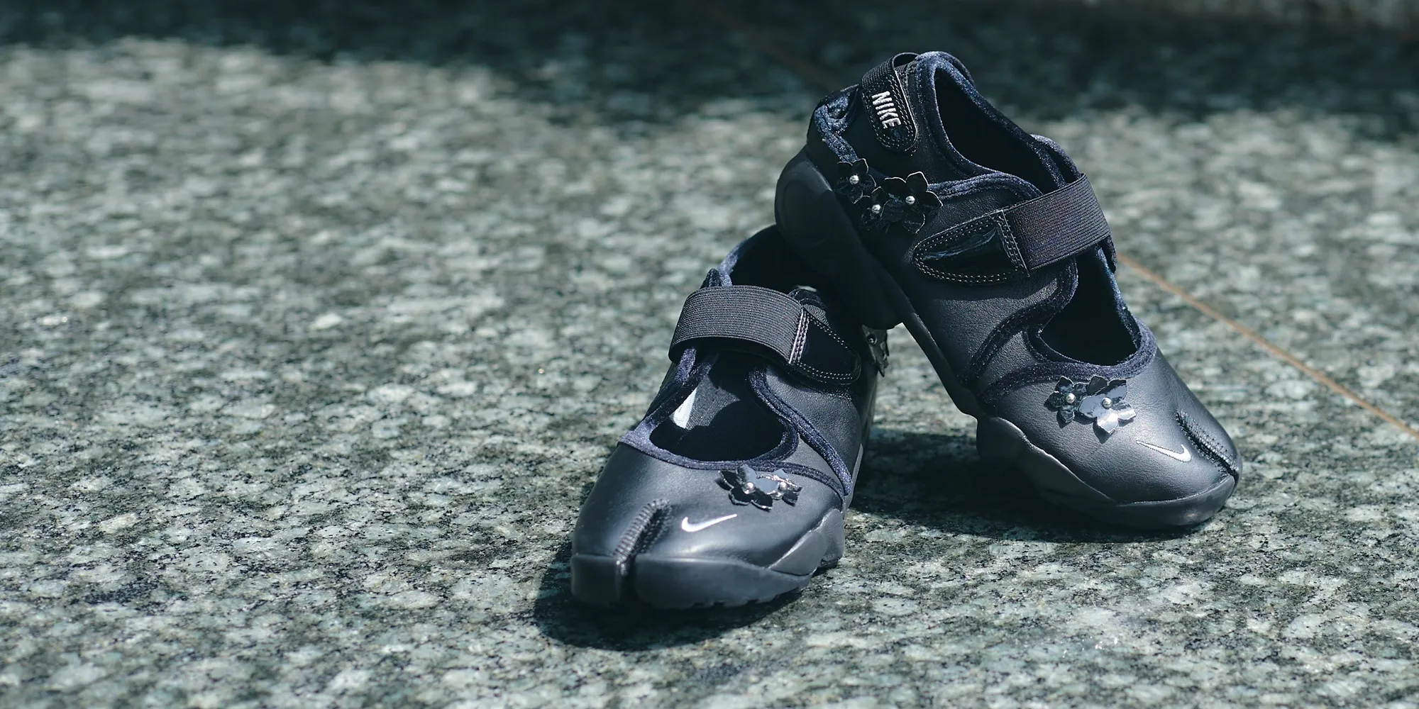 W AIR RIFT FLRT