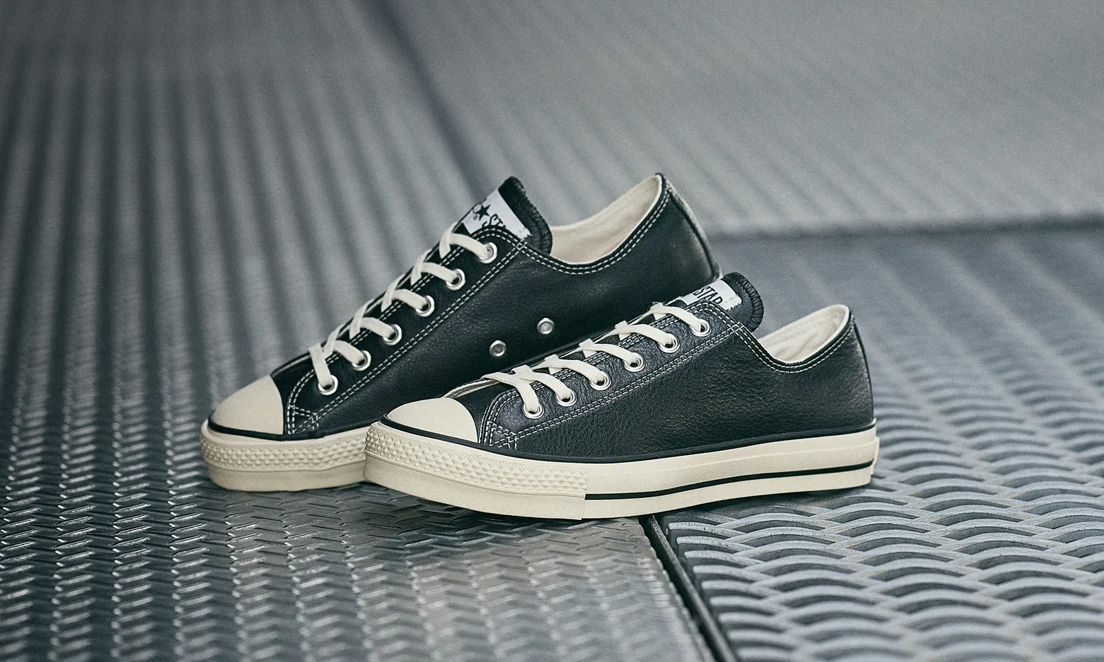 CHUCK TAYLOR