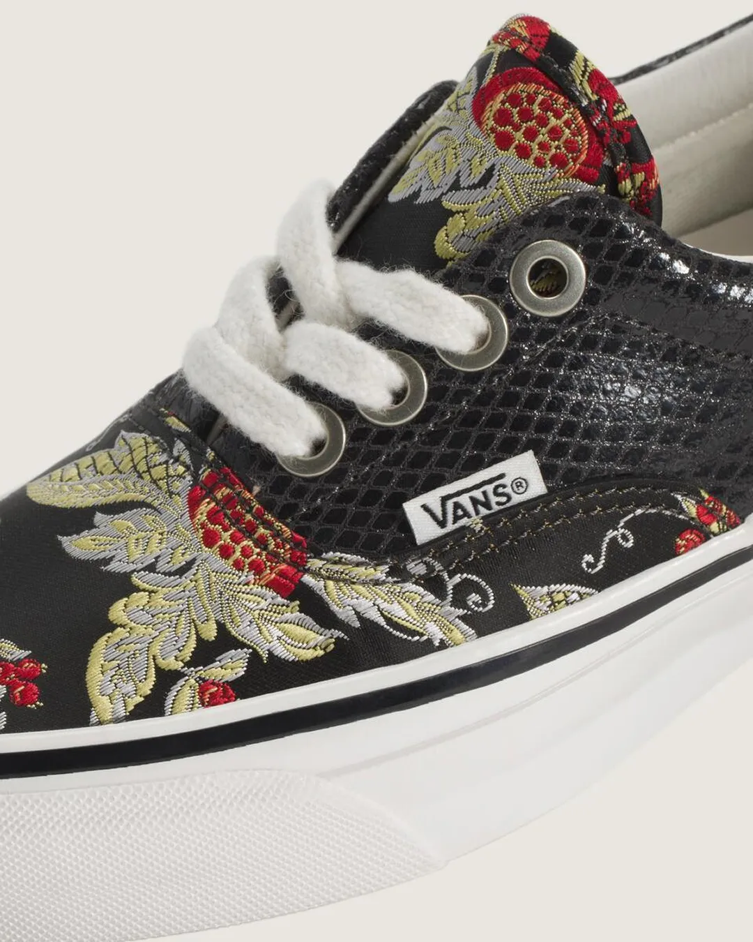 VANS エラ