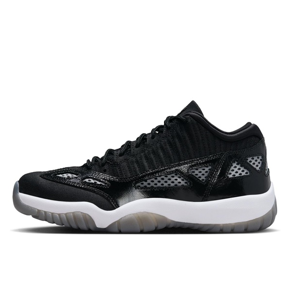 AIR JORDAN 11 