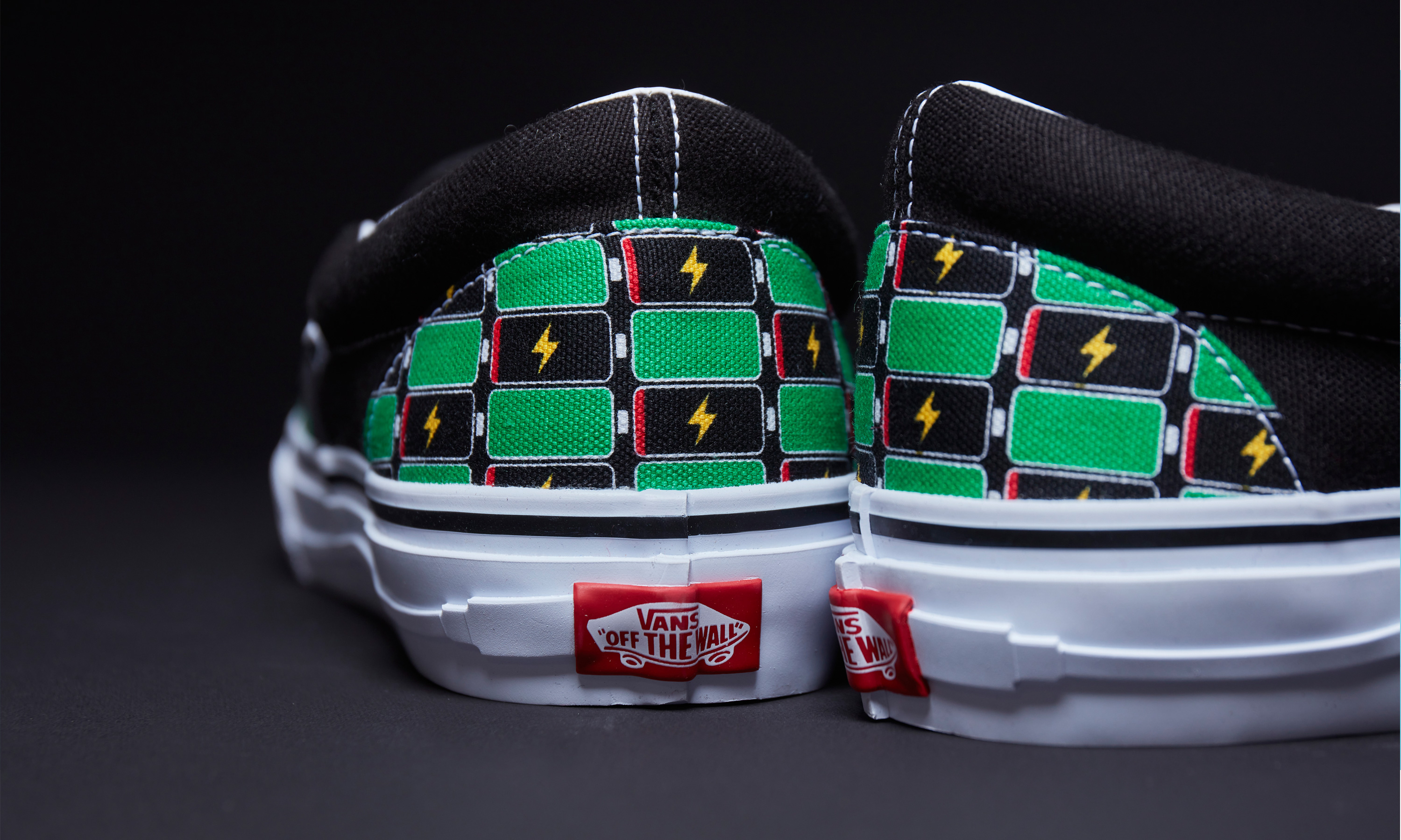 VANS VANS SLIP-ON CHARGER