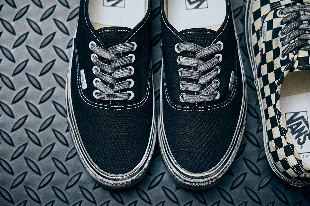 VANS VAULT Authentic L stressed black