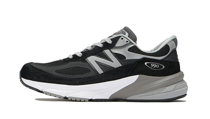New Balance M990BK6