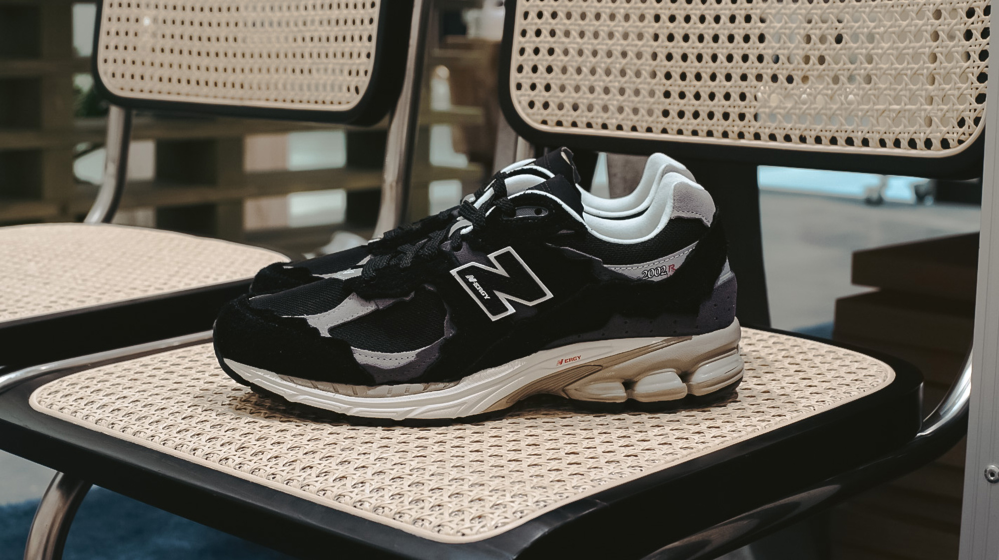 new balance M2002RDJ