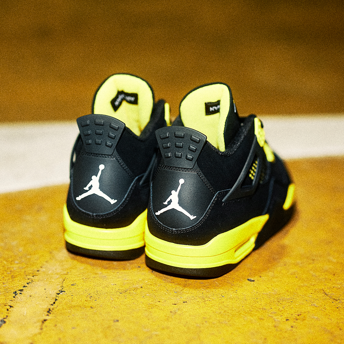 Nike Air Jordan 4 Retro Thunder 27cm