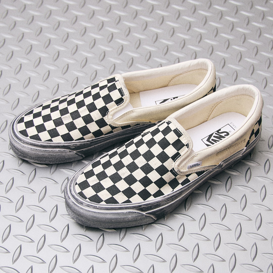 VAULT BY VANS  STRESSED SERIES