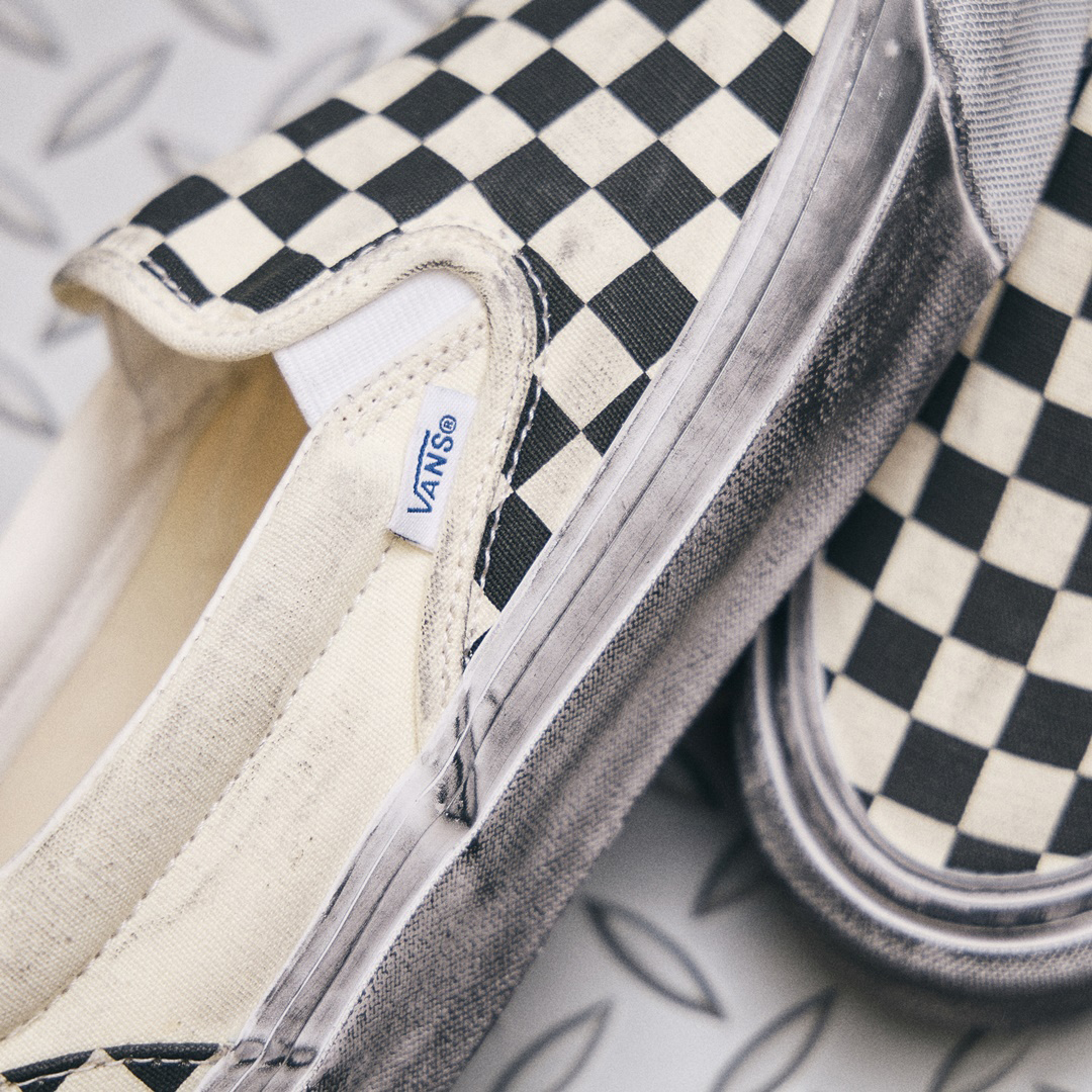 VAULT BY VANS  STRESSED SERIES