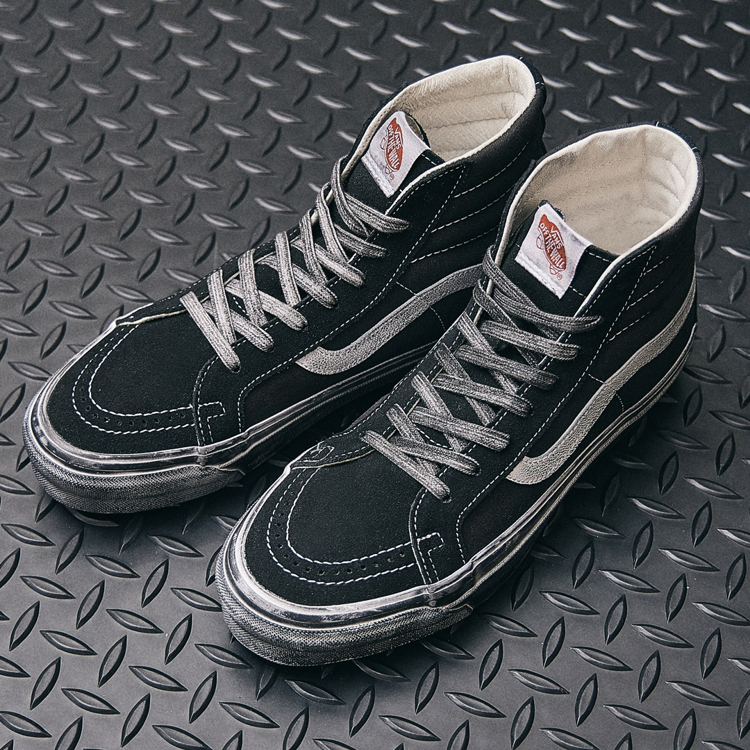 VAULT BY VANS  STRESSED SERIES