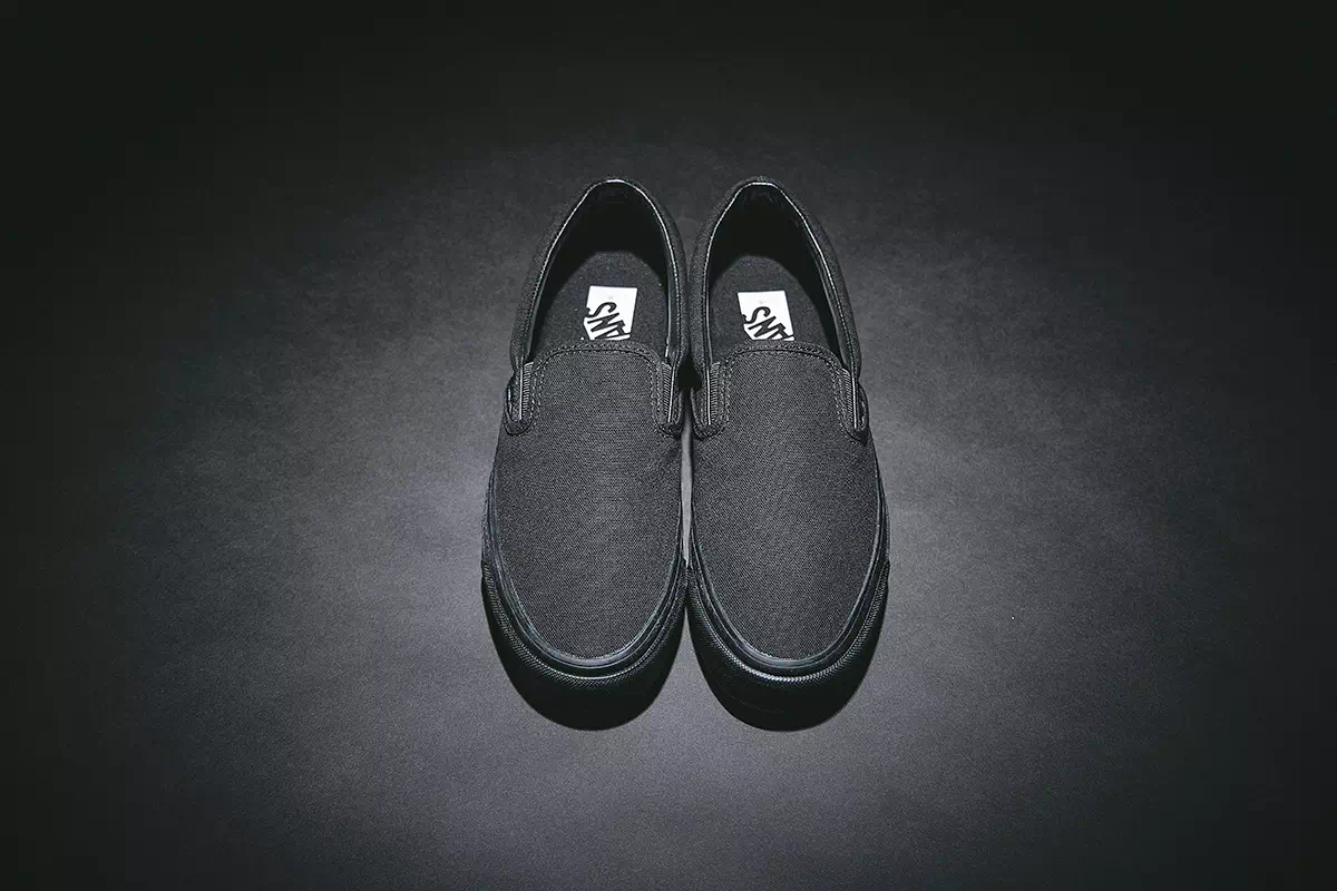 VANS BLACK COLLECTION