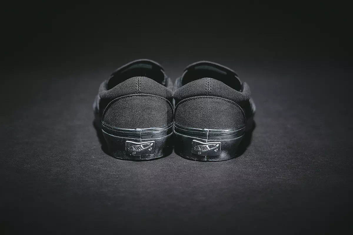 VANS BLACK COLLECTION