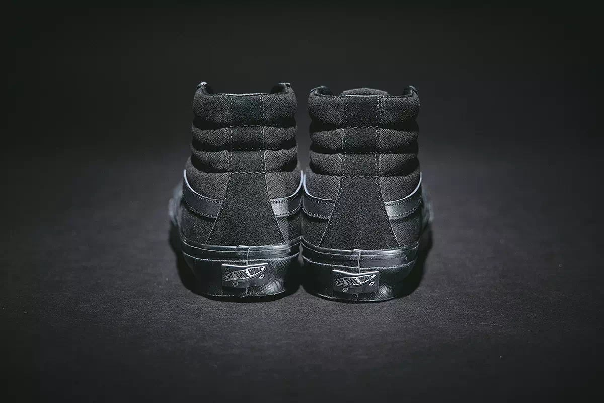 VANS BLACK COLLECTION