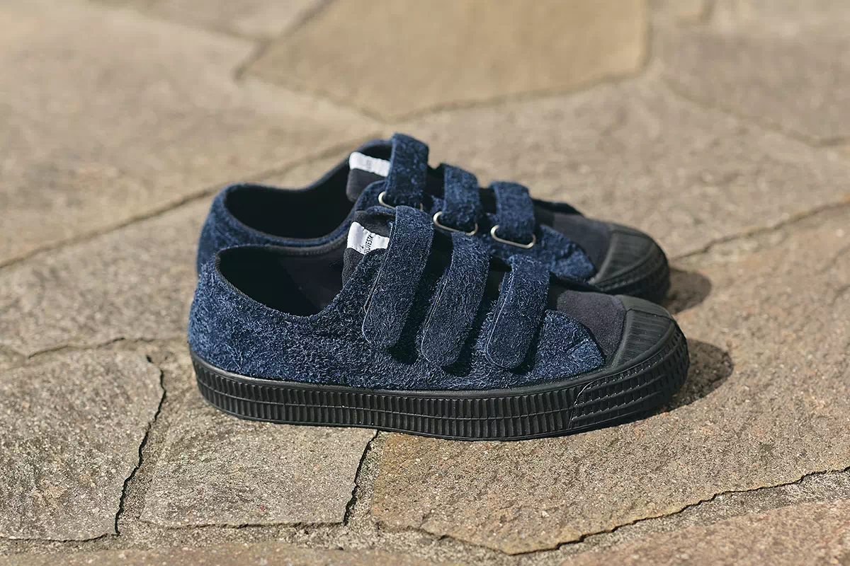 NOVESTA STAR MASTER VELCRO HAIRY SUEDE