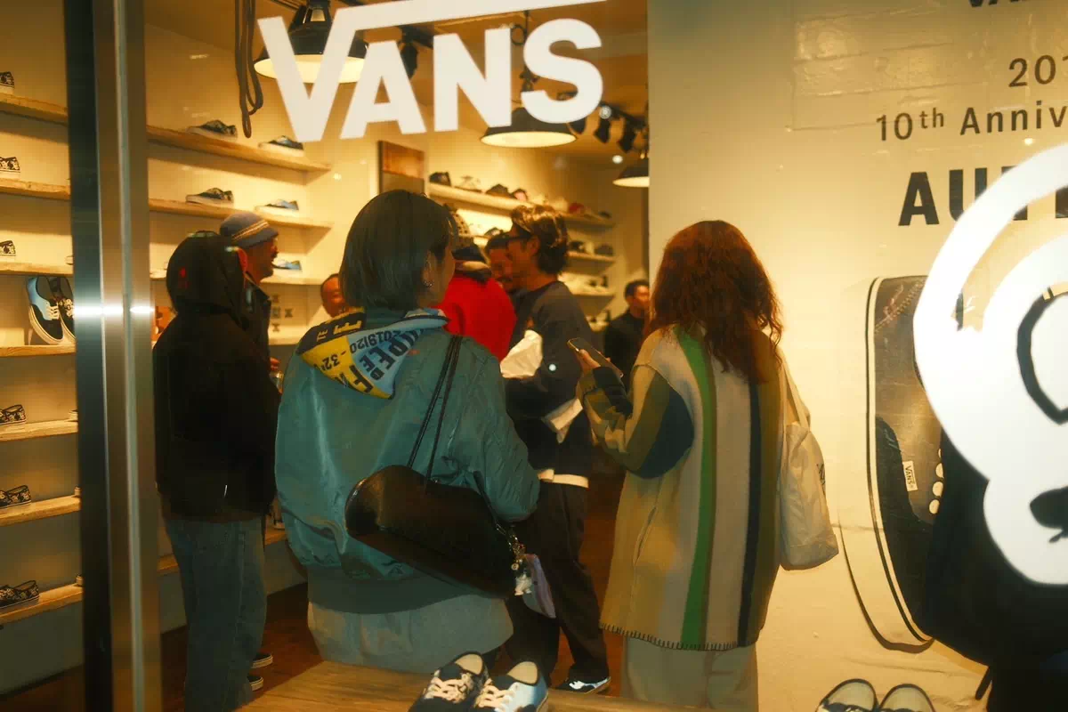 VANS AUTHENTIC