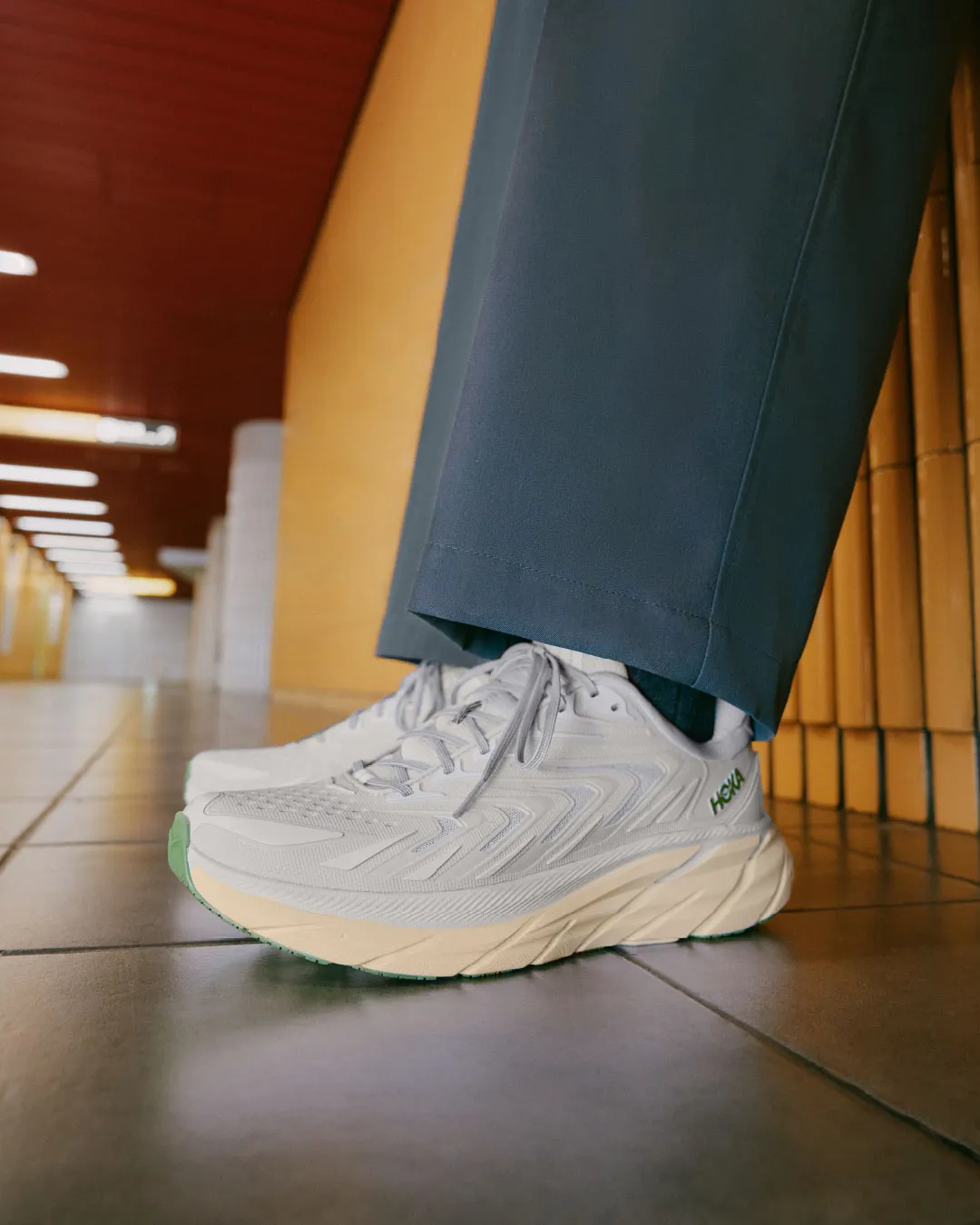 HOKA CLIFTON UTL
