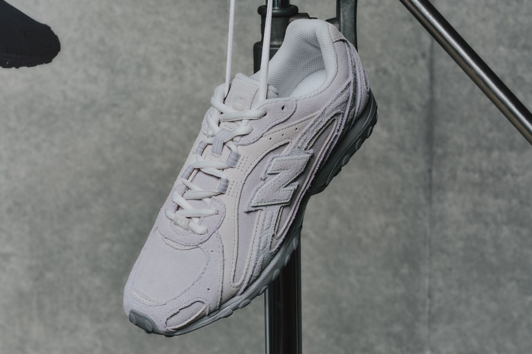 New Balance 204L
