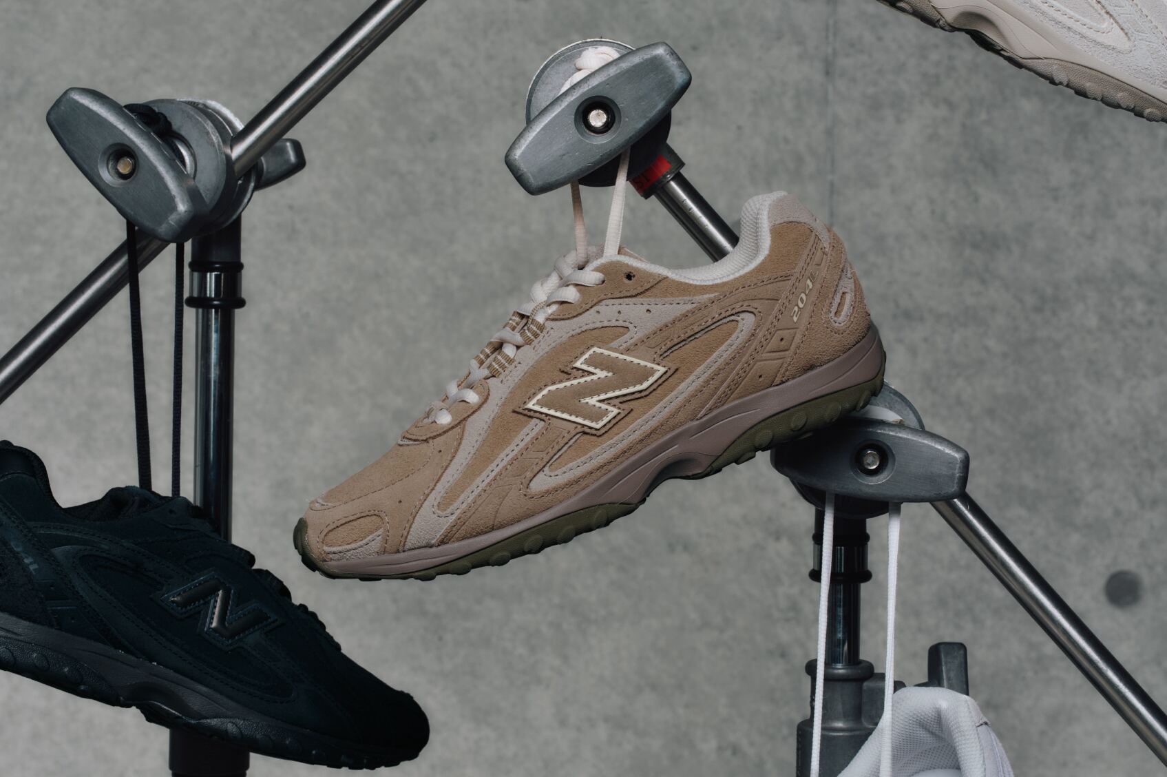 New Balance 204L