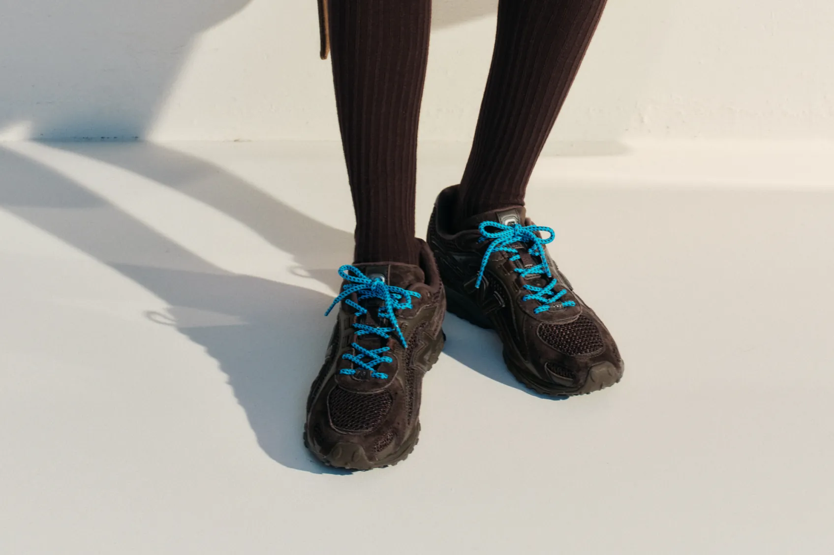 New Balance 204L BLACK COFFEE LOOK.04 2